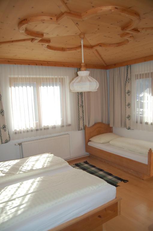 Pension Marienhof Hermagor-Pressegger See Rom bilde